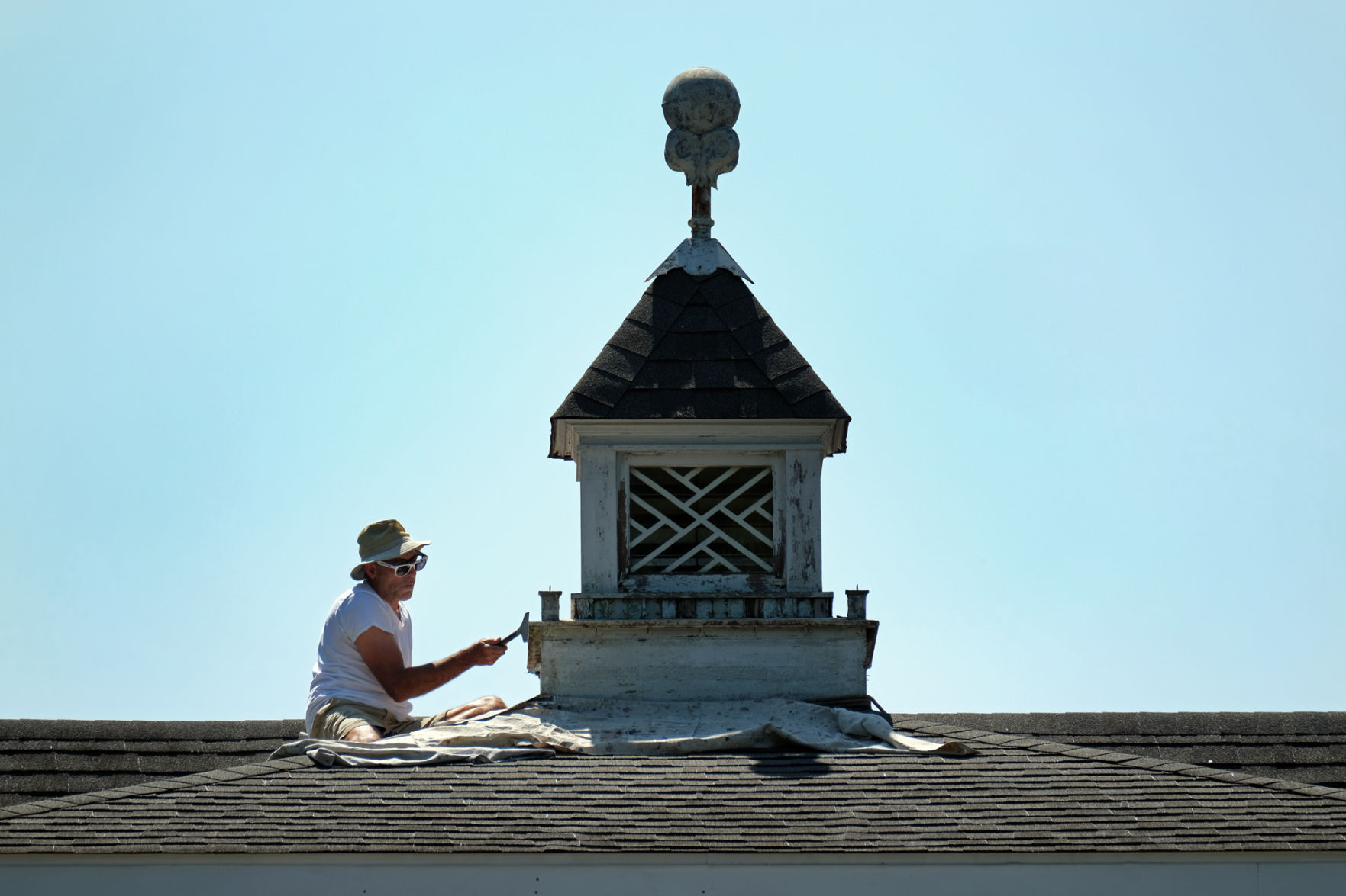 090917-nws-hickory-roof-1.jpg
